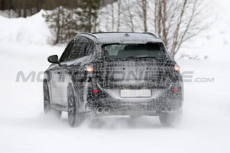 BMW X3 M40i 2024 - Foto Spia 26-04-2023 - 11