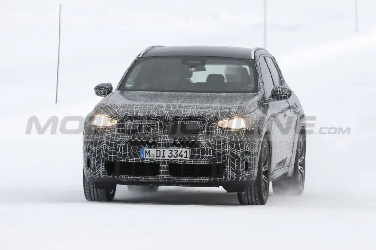 BMW X3 M40i 2024 - Foto Spia 26-04-2023 - 1