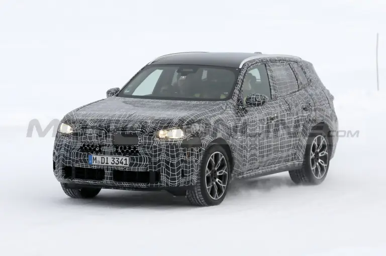 BMW X3 M40i 2024 - Foto Spia 26-04-2023 - 2