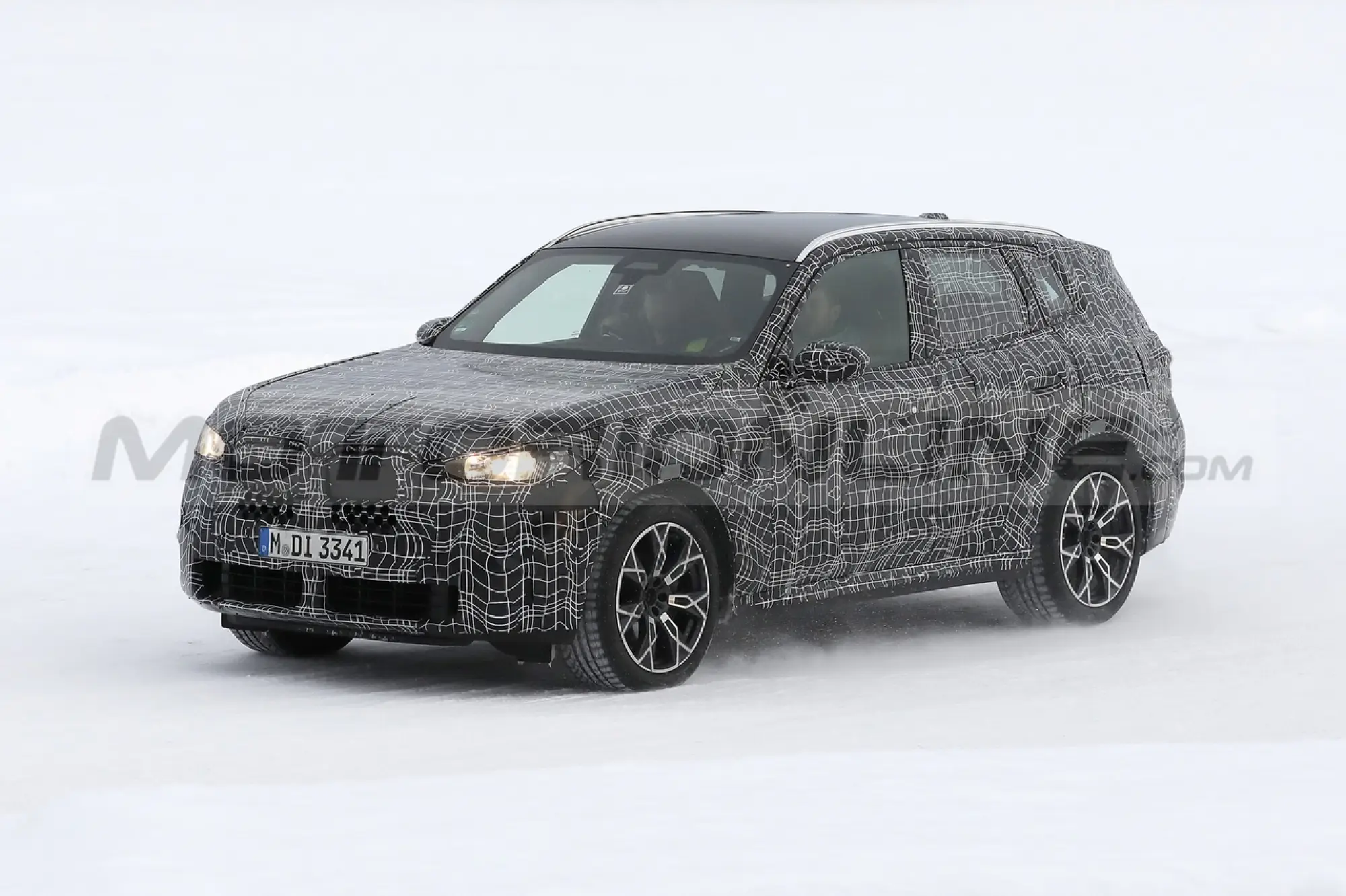 BMW X3 M40i 2024 - Foto Spia 26-04-2023 - 4