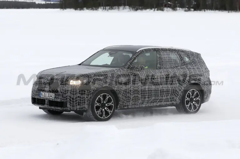 BMW X3 M40i 2024 - Foto Spia 26-04-2023 - 5