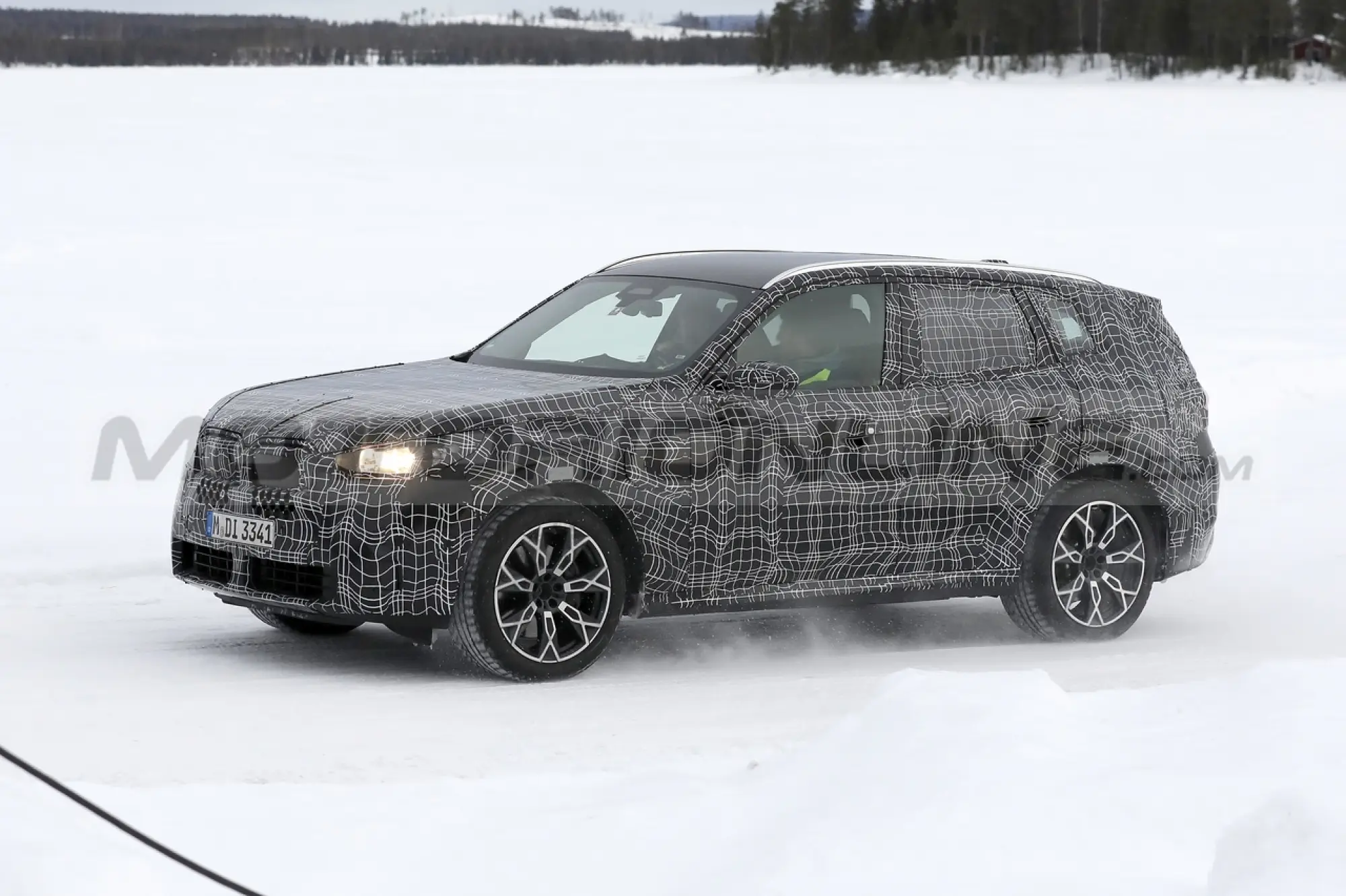 BMW X3 M40i 2024 - Foto Spia 26-04-2023 - 3