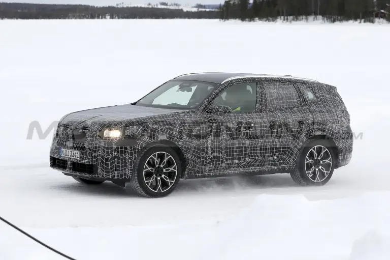 BMW X3 M40i 2024 - Foto Spia 26-04-2023 - 3