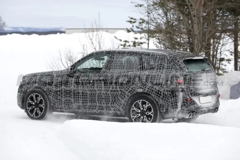 BMW X3 M40i 2024 - Foto Spia 26-04-2023 - 7