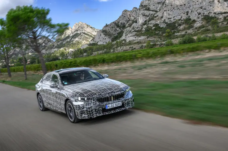 BMW i5 prototipi foto ufficiali - 11