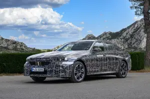 BMW i5 prototipi foto ufficiali - 18