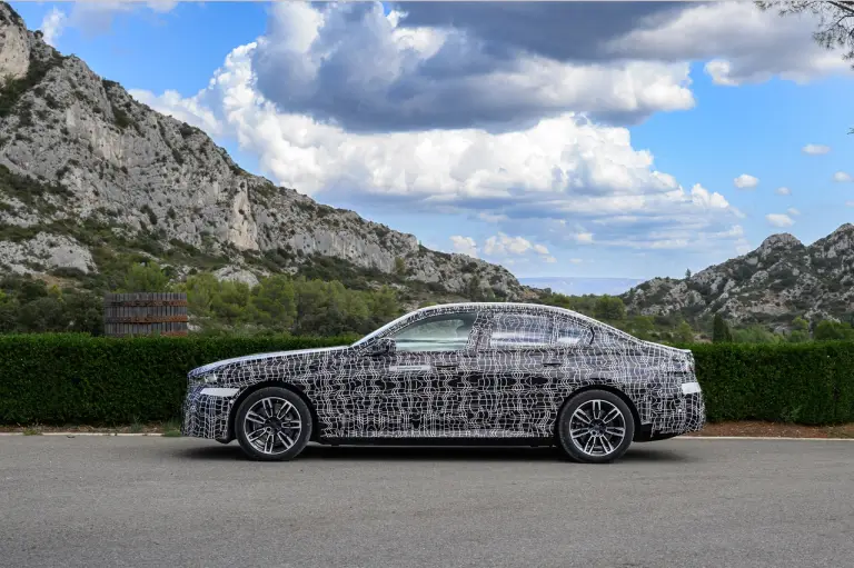 BMW i5 prototipi foto ufficiali - 19