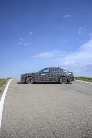 BMW i5 prototipi foto ufficiali - 36