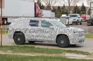 GMC Acadia 2024 - Foto Spia 28-04-2023