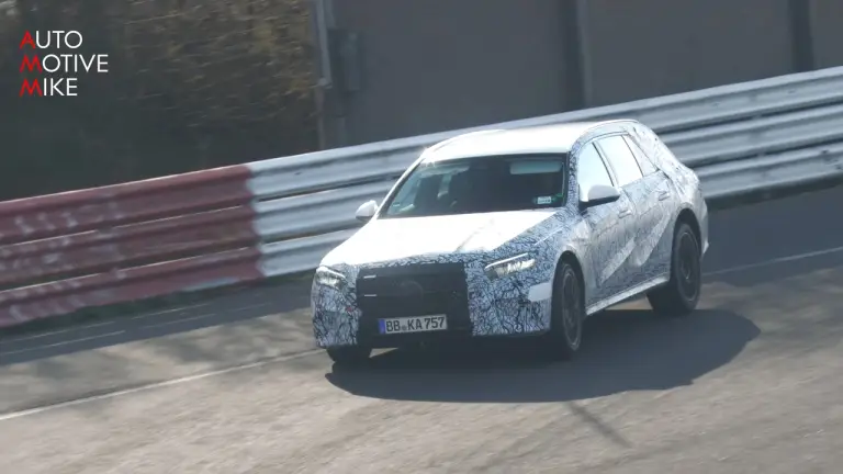 Mercedes Classe E Wagon 2024 prototipo Nurburgring - 2