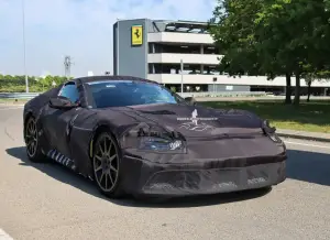 Ferrari 812 Superfast successore foto spia - 4