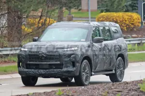 Infiniti QX80 2024 - Foto Spia 03-05-2023 - 5