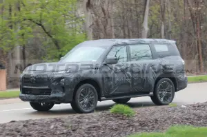 Infiniti QX80 2024 - Foto Spia 03-05-2023 - 4
