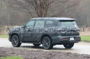 Infiniti QX80 2024 - Foto Spia 03-05-2023 - 6