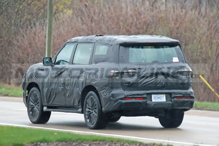 Infiniti QX80 2024 - Foto Spia 03-05-2023 - 7