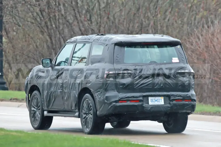 Infiniti QX80 2024 - Foto Spia 03-05-2023 - 8