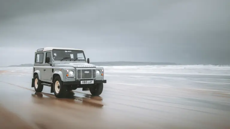 Land Rover Classic Defender Works V8 Islay Edition - 1