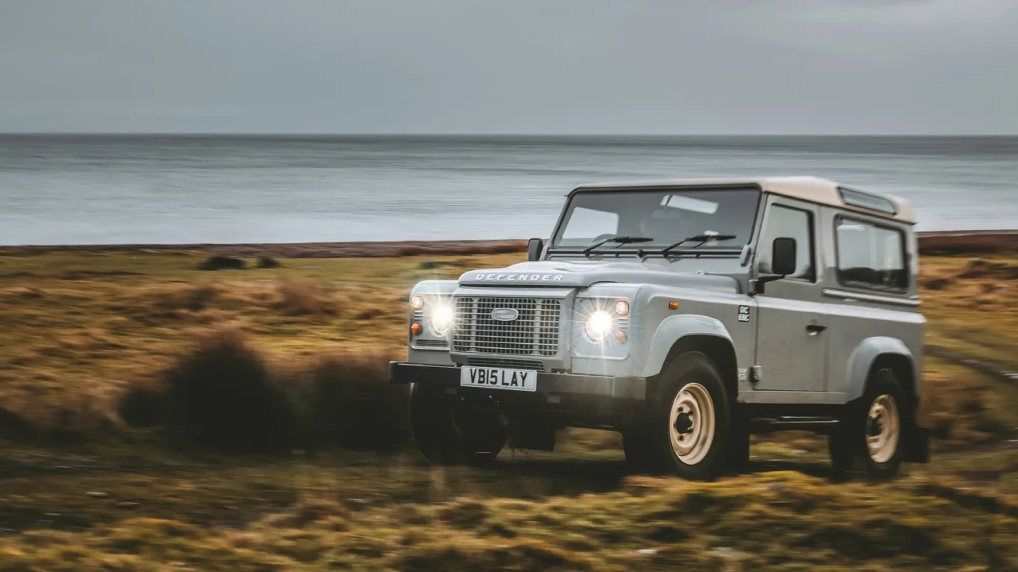 Land Rover Classic Defender Works V8 Islay Edition - 21