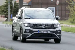 Volkswagen T-Cross 2024 - Foto Spia 04-05-2023 - 1