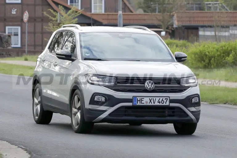 Volkswagen T-Cross 2024 - Foto Spia 04-05-2023 - 6