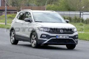 Volkswagen T-Cross 2024 - Foto Spia 04-05-2023 - 4