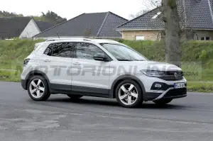 Volkswagen T-Cross 2024 - Foto Spia 04-05-2023 - 3