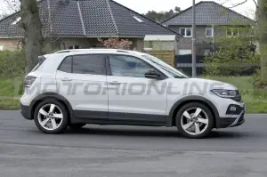 Volkswagen T-Cross 2024 - Foto Spia 04-05-2023 - 5