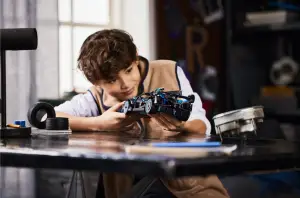 LEGO Technic Bugatti Bolide Agile Blue