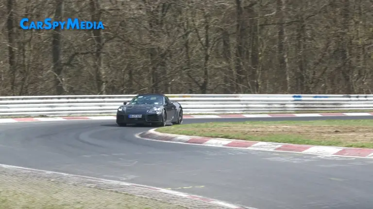 Porsche 718 Boxster 2025 prototipo Nurburgring - 14