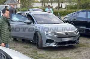 Volkswagen ID.7 Variant - Foto Spia 08-05-2023 - 4