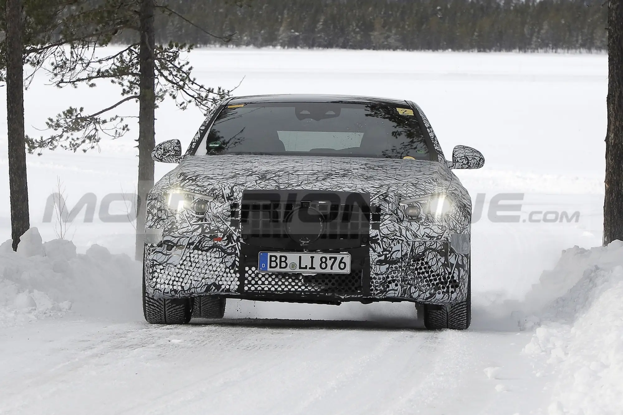 Mercedes-AMG E 53 2024 - Foto Spia 10-05-2023 - 1