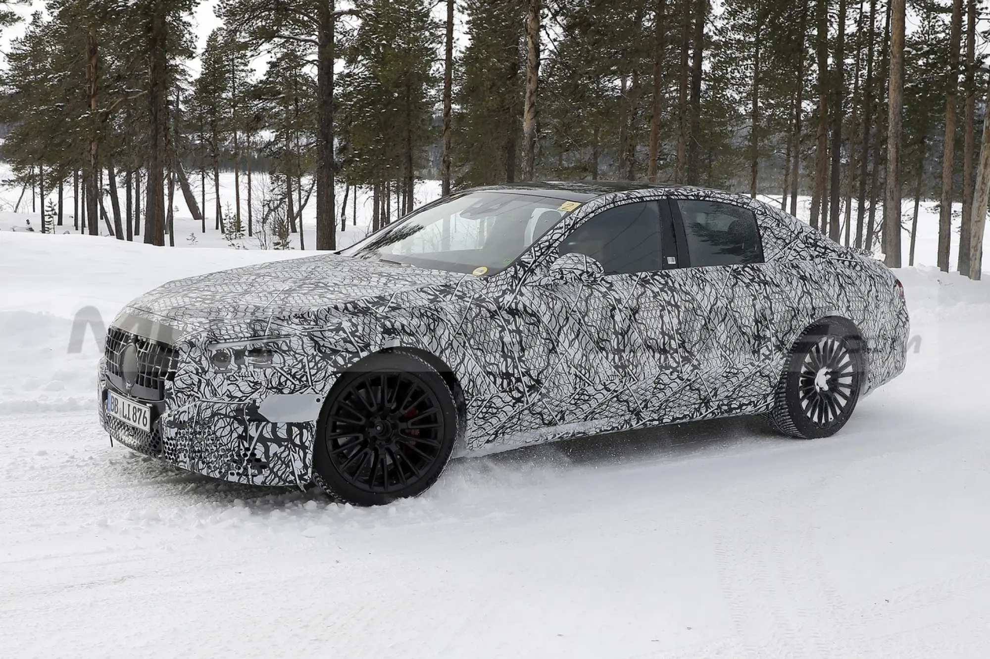 Mercedes-AMG E 53 2024 - Foto Spia 10-05-2023 - 3