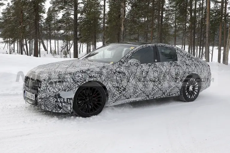 Mercedes-AMG E 53 2024 - Foto Spia 10-05-2023 - 3
