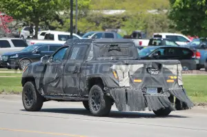 Toyota Tacoma Trailhunter 2024 - Foto Spia 12-05-2023 - 7
