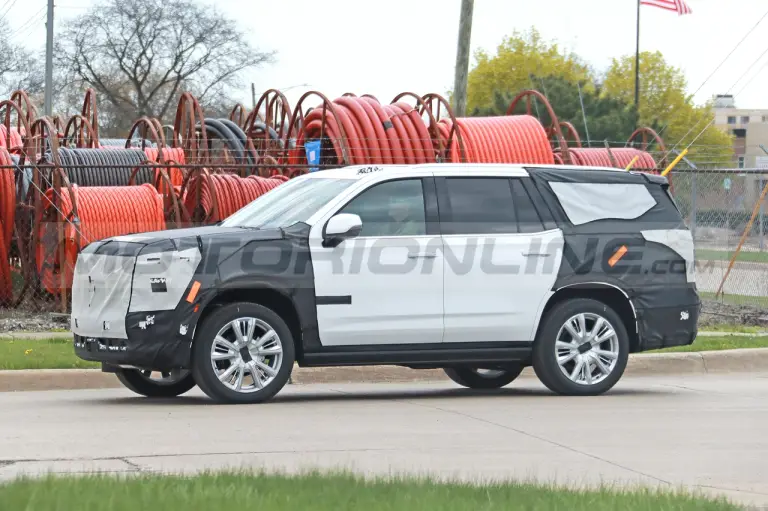 Chevrolet Tahoe High Country 2024 - Foto Spia 12-05-2023 - 4