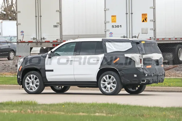 Chevrolet Tahoe High Country 2024 - Foto Spia 12-05-2023 - 10