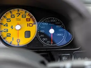 Ferrari SA Aperta 2011 asta