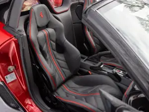 Ferrari SA Aperta 2011 asta
