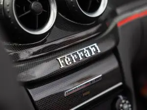 Ferrari SA Aperta 2011 asta