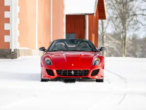 Ferrari SA Aperta 2011 asta