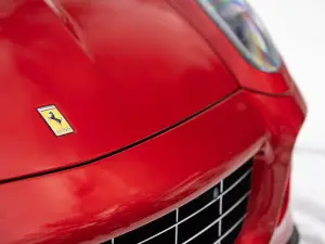 Ferrari SA Aperta 2011 asta