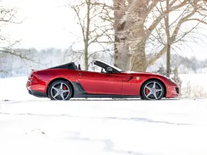 Ferrari SA Aperta 2011 asta