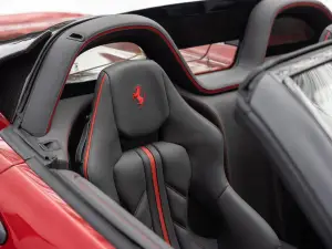 Ferrari SA Aperta 2011 asta