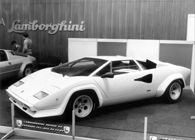 Lamborghini Countach LP500S Carlos Cavazo - 36