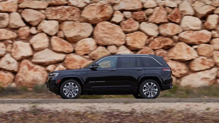Jeep Grand Cherokee 2023 - Foto ufficiali - 15