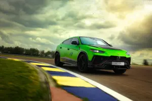 Lamborghini Urus Performante Essenza SCV12 Special Edition - 12