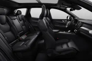 Volvo XC60 Black Edition - 1