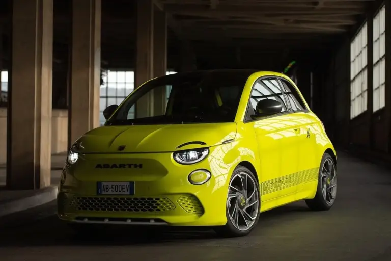 La nuova Abarth 500e 2023: prova su strada - 4