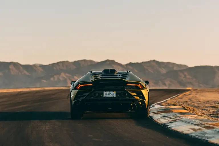 Lamborghini Huracan Sterrato California - 91