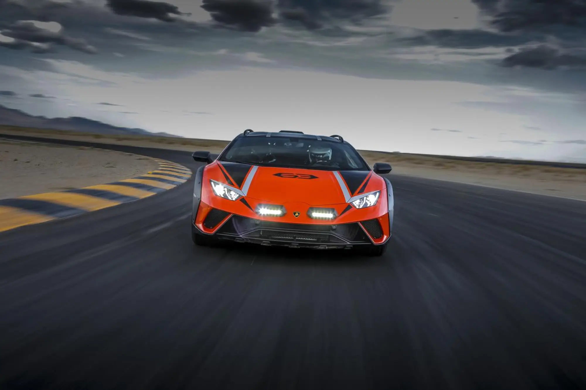 Lamborghini Huracan Sterrato California - 36